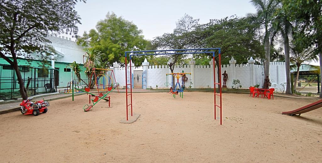Royal Club Hotell Chennai Eksteriør bilde